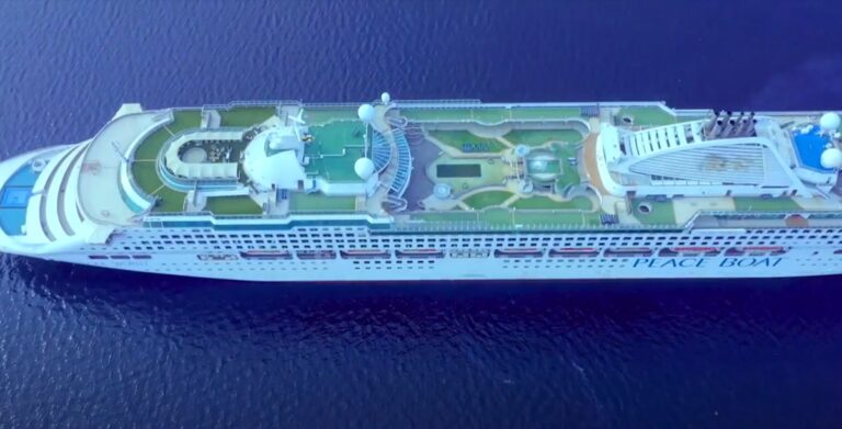 Peace Boat arrives in Honolulu, inviting participants to sign ‘Pledge to Our Keiki’