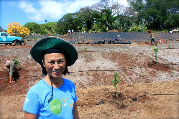 Southwest Airlines volunteer at Lahainaluna High