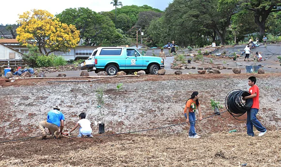 Lahainaluna High School students during a volunteer day with Southwest Airlines