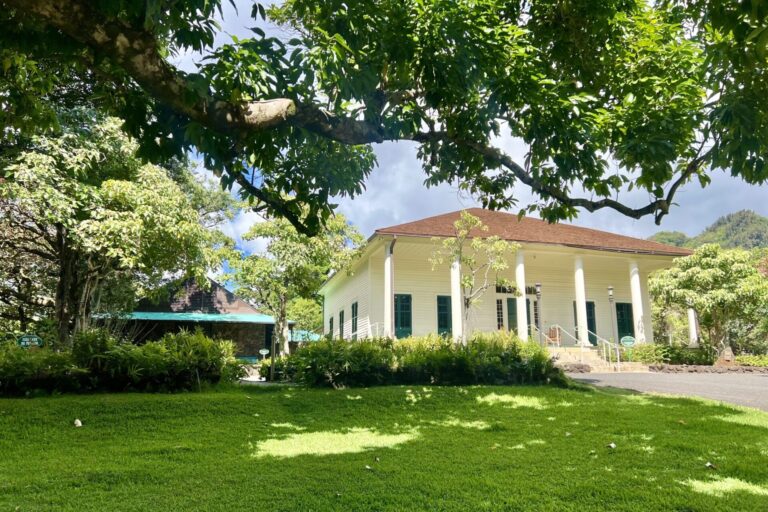 Volunteers Needed at the Queen Emma Summer Palace