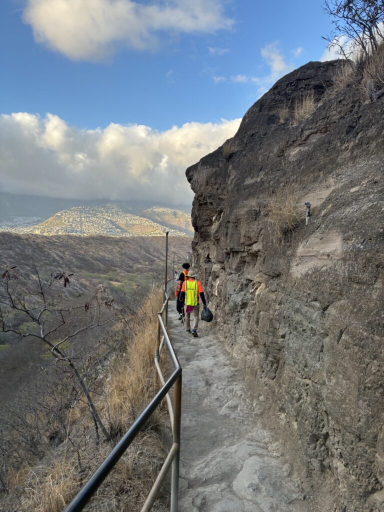 Leahi Summit Cleanup